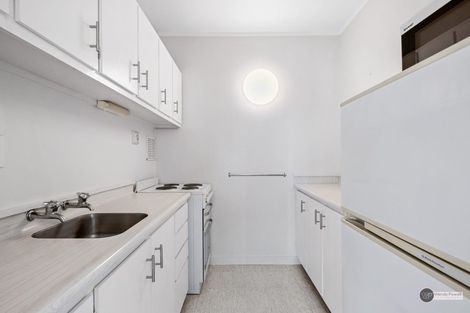 Photo of property in Hobson Court Flats, 58/70 Hobson Street, Thorndon, Wellington, 6011