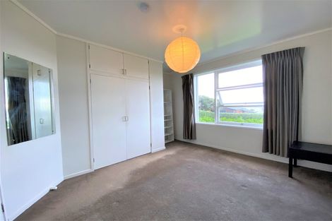 Photo of property in 1/23a Seaview Road, Castor Bay, Auckland, 0620