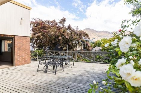 Photo of property in 144 Beacon Point Road, Wanaka, 9305