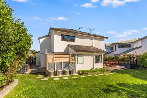 Photo of property in 2 Seascape View, Paremata, Porirua, 5024