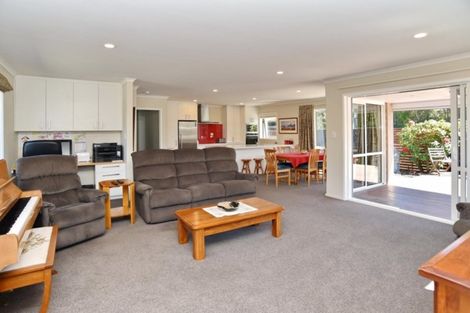 Photo of property in 15a Canberra Place, Redwood, Christchurch, 8051