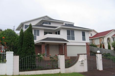 Photo of property in 10 Mcfetridge Place, Hillcrest, Auckland, 0627