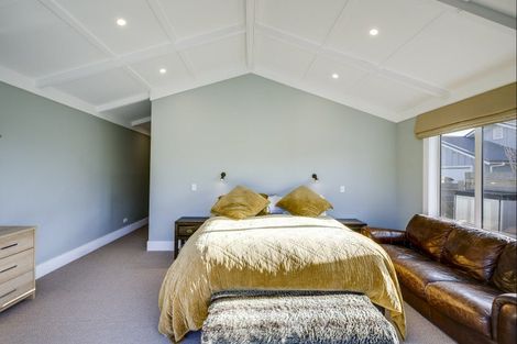 Photo of property in 18 Reynolds Road, Havelock North, 4130