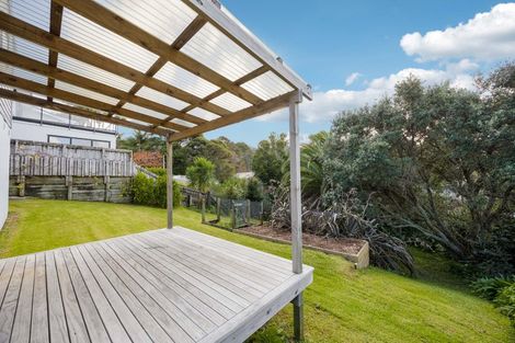 Photo of property in 40 Elliston Crescent, Stanmore Bay, Whangaparaoa, 0932