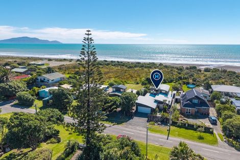 Photo of property in 13 Rodney Avenue, Te Horo Beach, Otaki, 5581