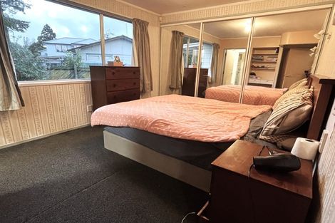 Photo of property in 69 Chilcott Road, Henderson, Auckland, 0612