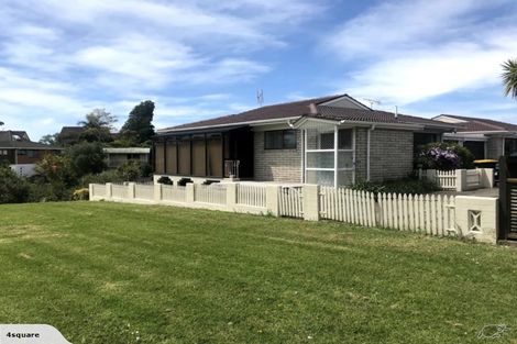 Photo of property in 2/10 Kentigern Close, Pakuranga, Auckland, 2010