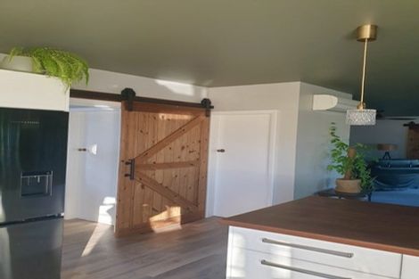 Photo of property in 137 Main North Road, Woodend, 7610