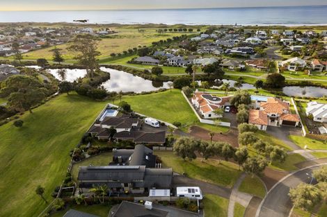 Photo of property in 38 Sovereign Drive, Papamoa Beach, Papamoa, 3118