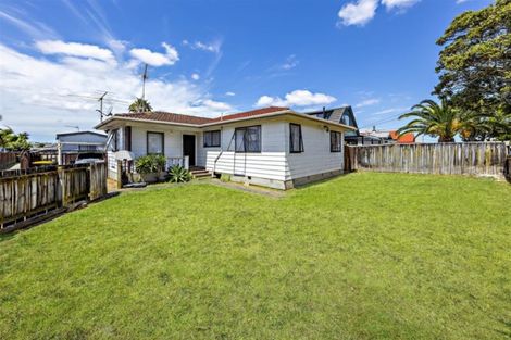 Photo of property in 6 Waterview Road, Favona, Auckland, 2024