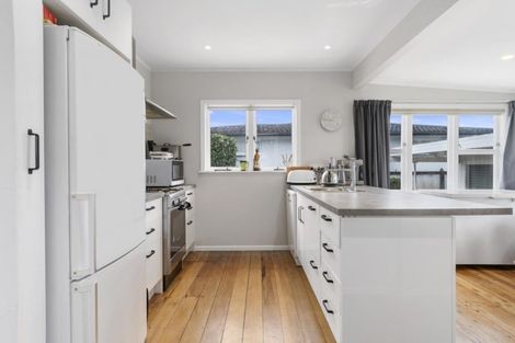 Photo of property in 8 Crescent Road, Otumoetai, Tauranga, 3110