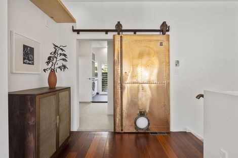 Photo of property in 26 Jackson Street, Island Bay, Wellington, 6023