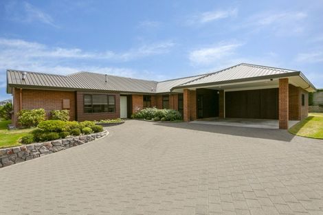 Photo of property in 80 Harvey Street, Waipahihi, Taupo, 3330
