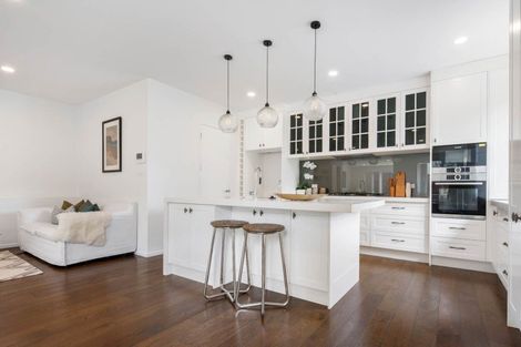 Photo of property in 18a Sunrise Avenue, Mairangi Bay, Auckland, 0630