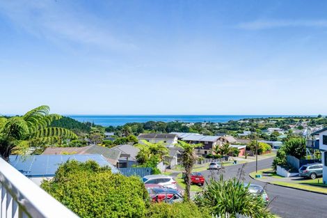 Photo of property in 16 Darwin Crescent, Spotswood, New Plymouth, 4310