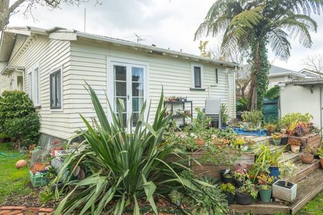 Photo of property in 121 Iranui Road, Inner Kaiti, Gisborne, 4010