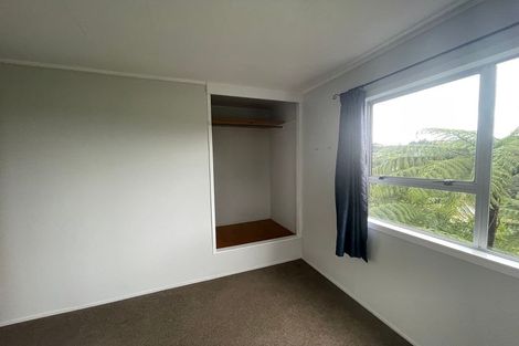 Photo of property in 30b Cheltenham Terrace, Newlands, Wellington, 6037