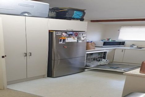 Photo of property in 51 Topliss Drive, Northcross, Auckland, 0632