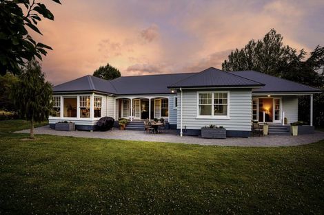 Photo of property in 137 Main North Road, Woodend, 7610