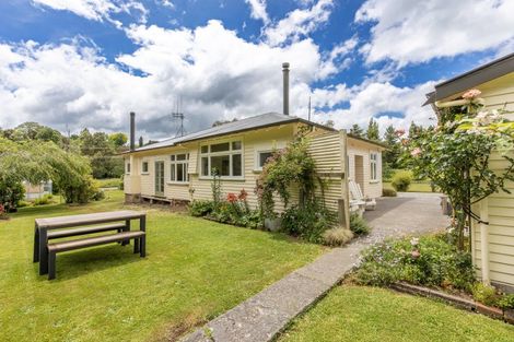 Photo of property in 36 Riverdale Road, Dannevirke, 4930