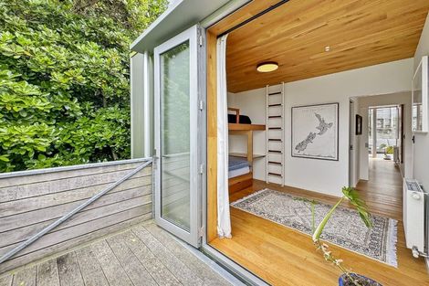 Photo of property in 6 Crawford Road, Kilbirnie, Wellington, 6022