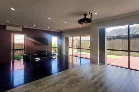 Photo of property in 1/4 Dromora Close, Dannemora, Auckland, 2016