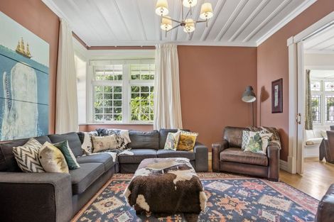 Photo of property in 1 Grove Road, Devonport, Auckland, 0624