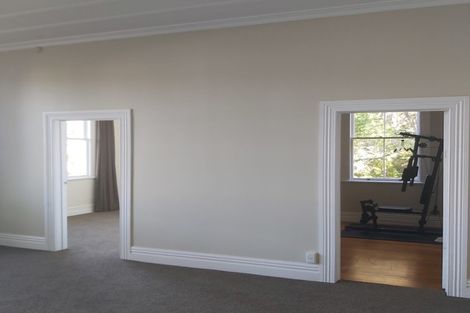 Photo of property in 2 Hinemoa Street, Birkenhead, Auckland, 0626