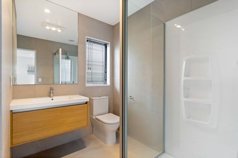 Photo of property in 29 Parkmore Drive, Rosehill, Papakura, 2113