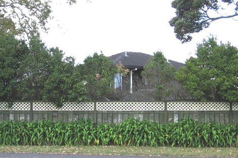 Photo of property in 36 Luckens Road, West Harbour, Auckland, 0618