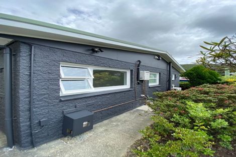 Photo of property in 1/17 The Parade, Island Bay, Wellington, 6023