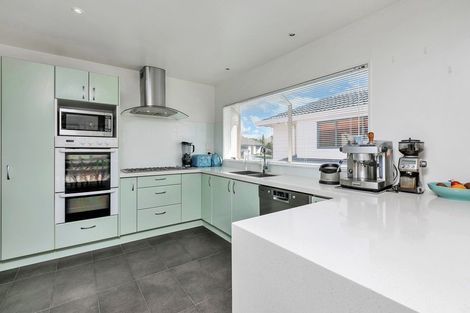 Photo of property in 3 Bridgehead Cove, West Harbour, Auckland, 0618