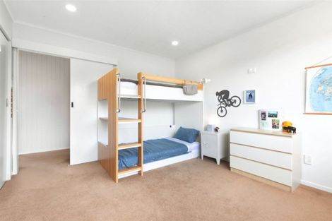 Photo of property in 20 Oak Avenue, Paremata, Porirua, 5024