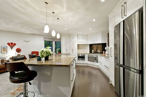 Photo of property in 8 Almond Grove, Greenhithe, Auckland, 0632