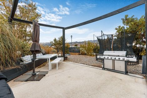 Photo of property in 77 Stratford Drive, Mount Pisa, Cromwell, 9383