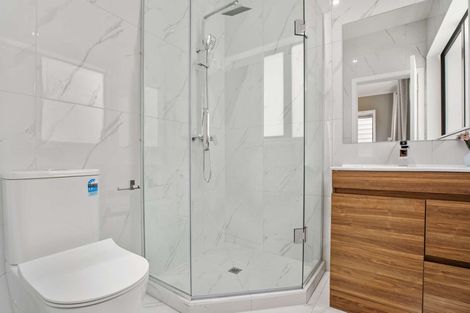 Photo of property in 2b Wyon Way, Flat Bush, Auckland, 2016