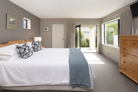 Photo of property in 8 Applecross Lane, Harewood, Christchurch, 8051