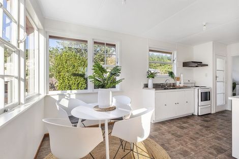 Photo of property in 17 Cardiff Crescent, Cannons Creek, Porirua, 5024