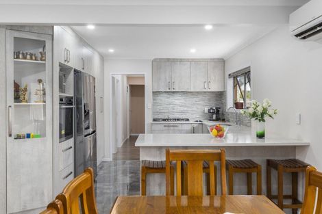 Photo of property in 2/15 Vivian Wilson Drive, Eastern Beach, Auckland, 2012