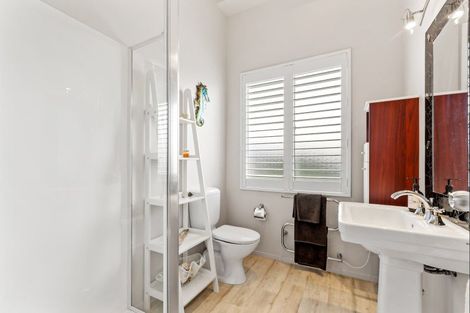 Photo of property in 15 Meiklejohn Way, Omaha, 0986