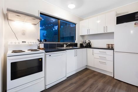 Photo of property in 49a Albatross Close, Whitby, Porirua, 5024