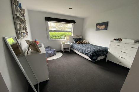 Photo of property in 6 Chestnut Close, Kelvin Grove, Palmerston North, 4414