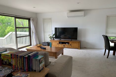 Photo of property in 8 Squirrel Lane, Browns Bay, Auckland, 0630