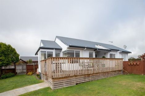 Photo of property in 2 Caesar Roose Drive, Glenview, Hamilton, 3206