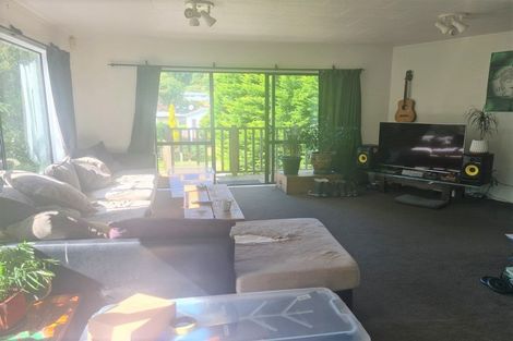 Photo of property in 73 Omapere Street, Whitby, Porirua, 5024