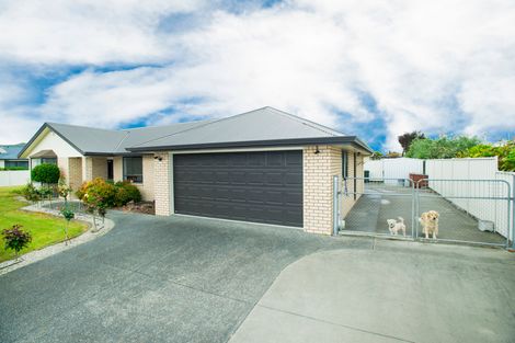 Photo of property in 2 Roger Street, Lytton West, Gisborne, 4010