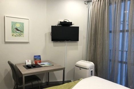 Photo of property in Atrium Towers, 5j/154 The Terrace, Wellington Central, Wellington, 6011