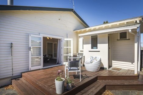 Photo of property in 3 Argyle Avenue, Takaro, Palmerston North, 4410