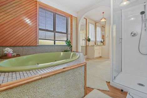 Photo of property in 17 Selwyn Road, Lynmore, Rotorua, 3010