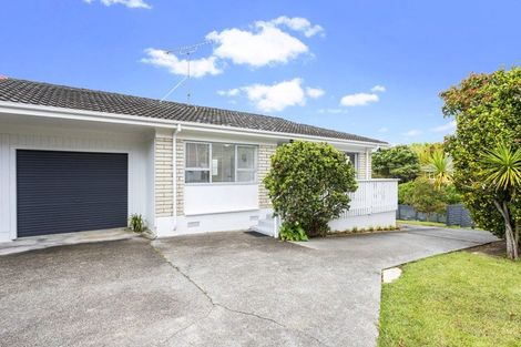 Photo of property in 1/38 Divich Avenue, Te Atatu South, Auckland, 0610